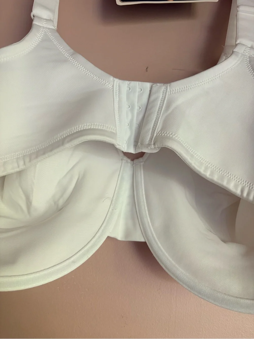 Vanity Fair NWT Smooth Minimizer Bra - White